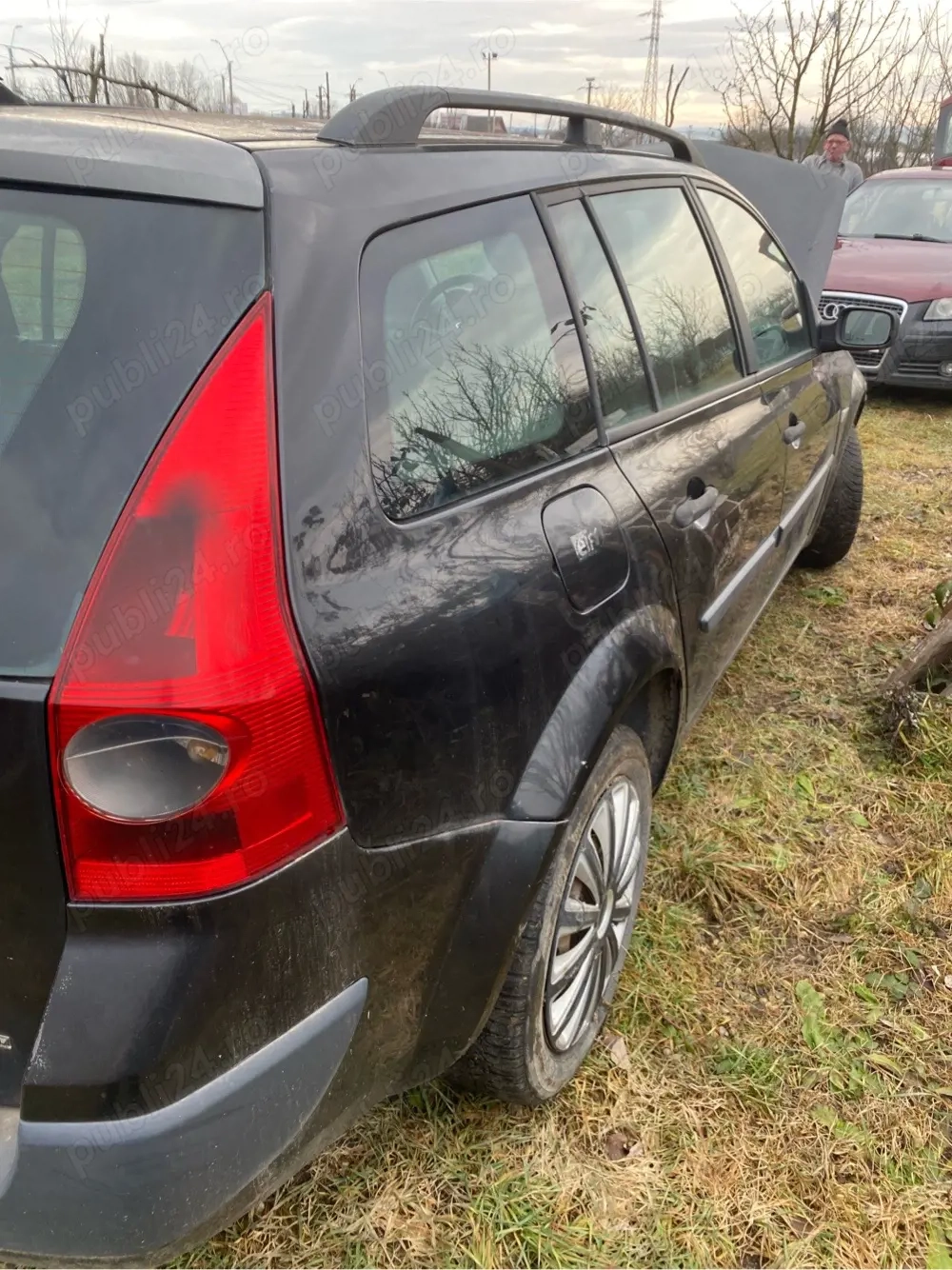 vand sau dezmembrez renaul megane 2 