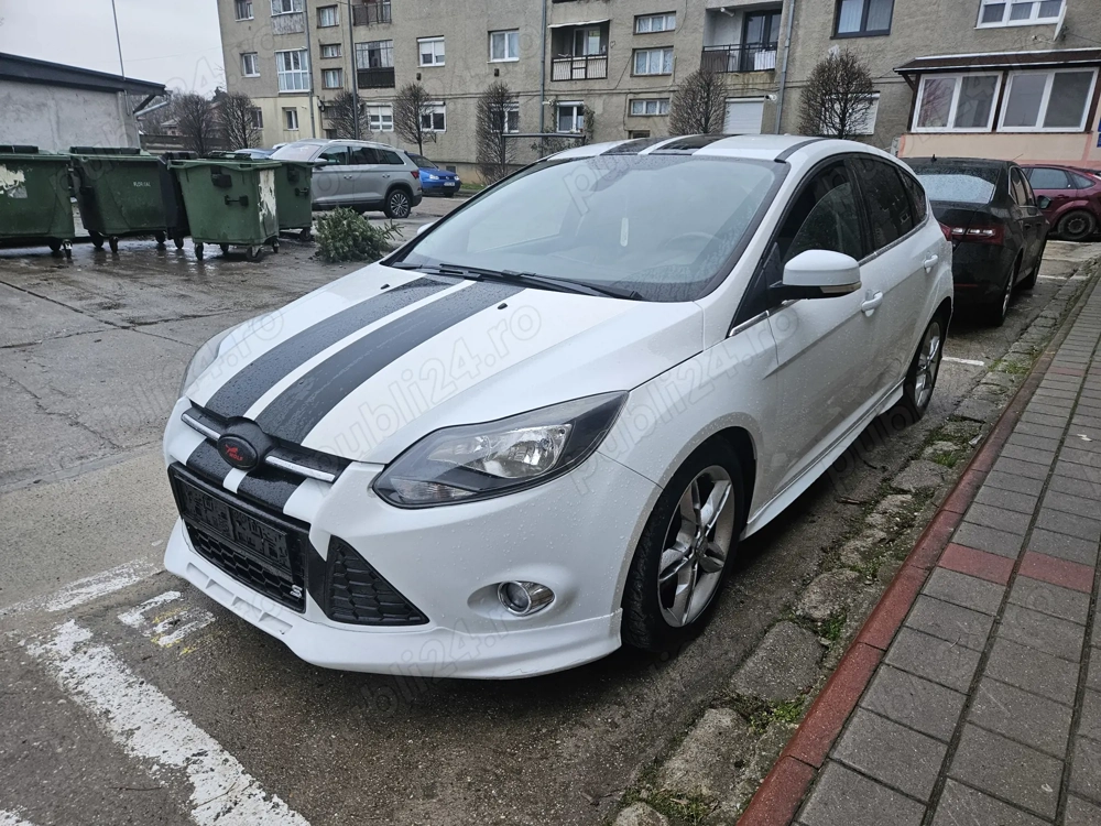 Ford focus model ST 1.6 benzină