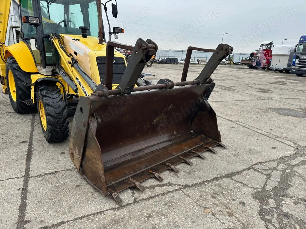 Buldoexcavator New Holland LB 110B