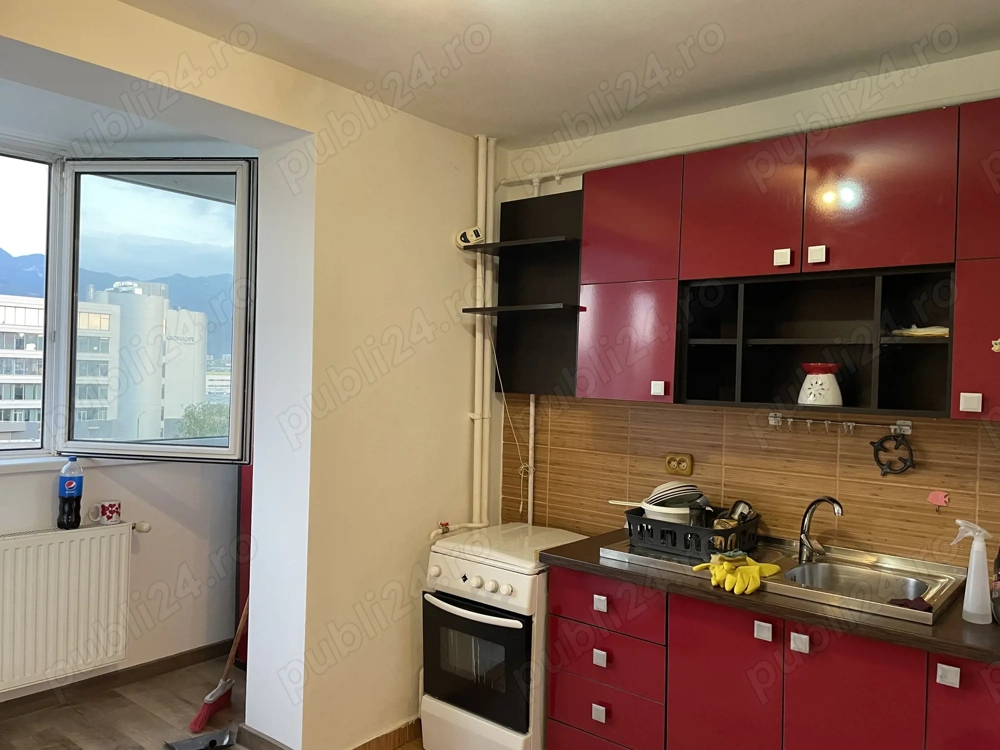 Particular inchiriez apartament 2 camere