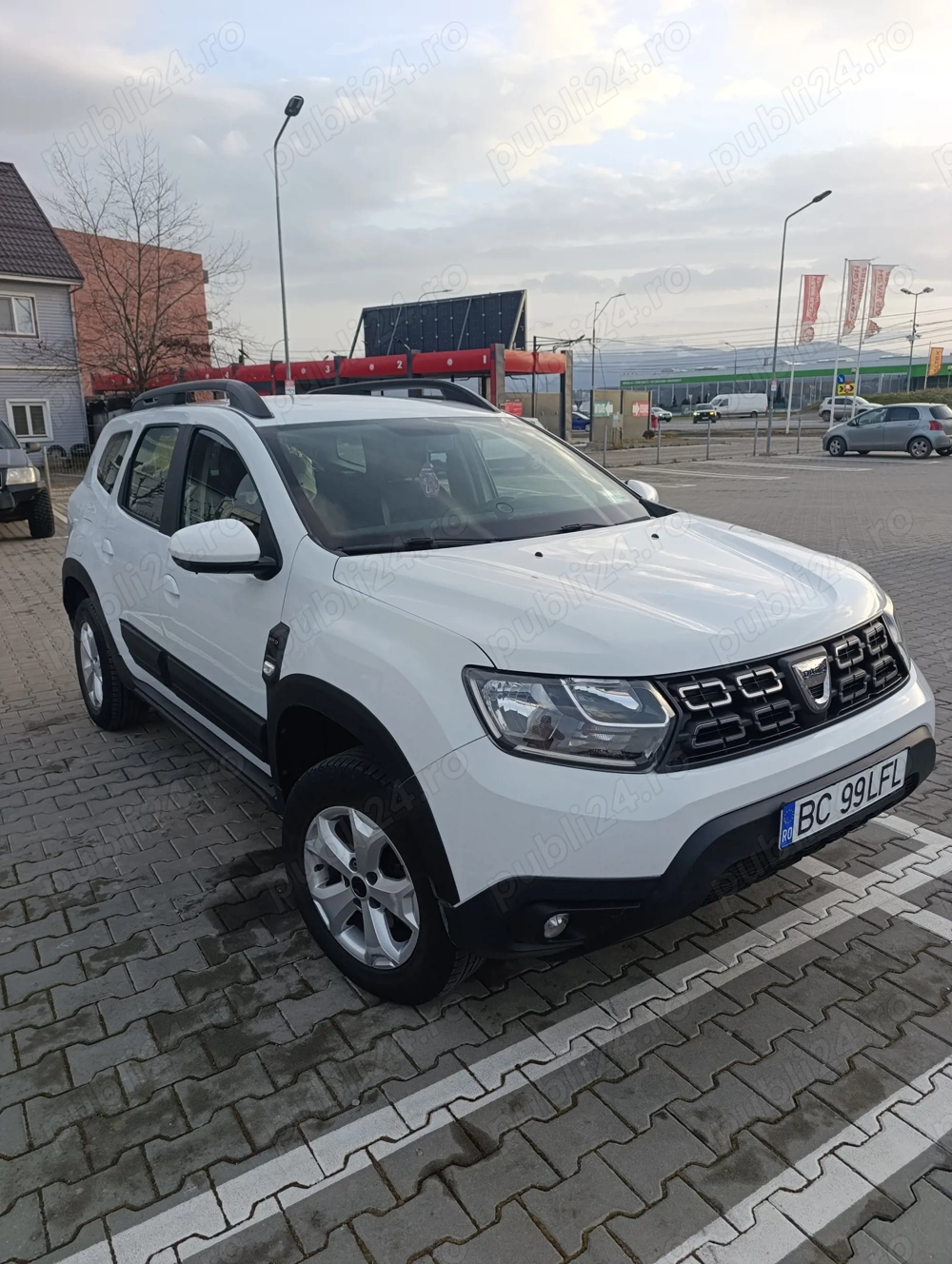 Dacia Duster 4x4, 98.000  km, 1.5 dci, manuală 