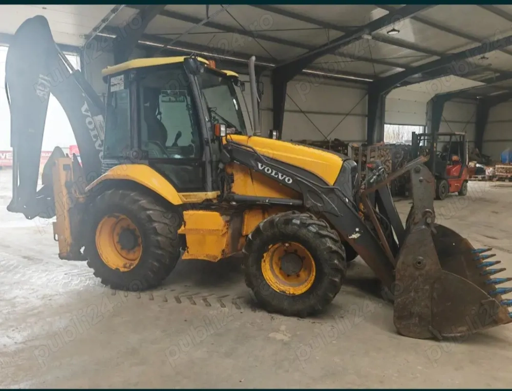 Buldoexcavator volvo arad
