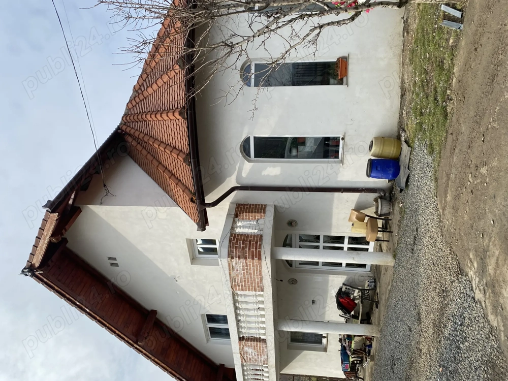 De vanzare casa cu 6 camere