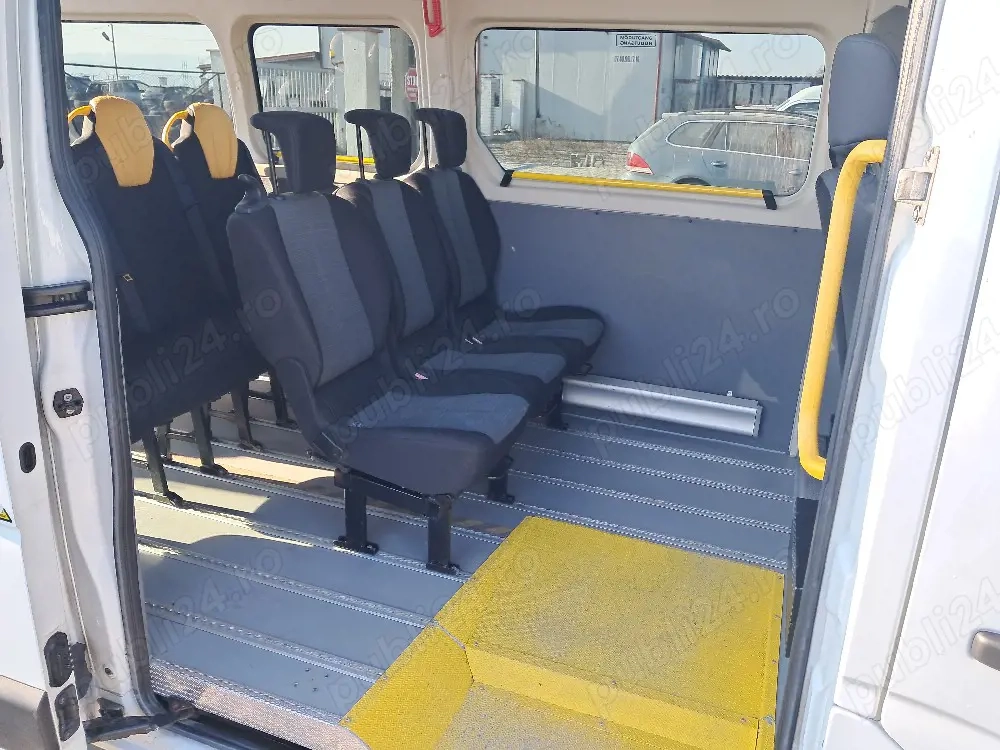 Nissan NV400 2017 8+1 locuri