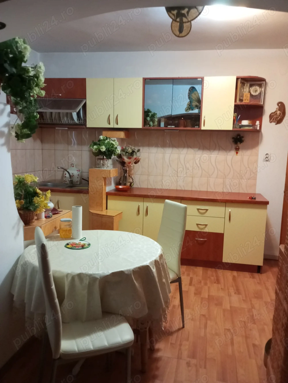 De vânzare apartament cu 2 camere în Vaslui zona Moara Greci lângă biserică!