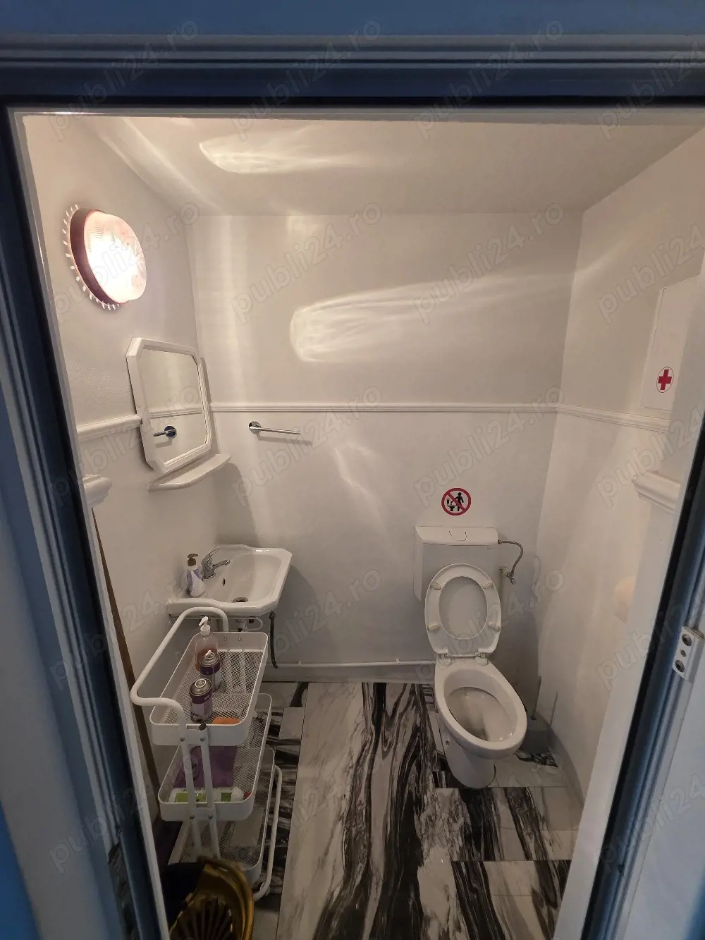 vand spatiu comercial barbershop[frizerie]