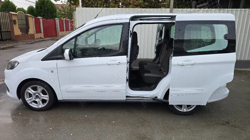 Închiriez Ford Turneo Curier 1.5 Diesel,5 Locuri de la 15 euro zi