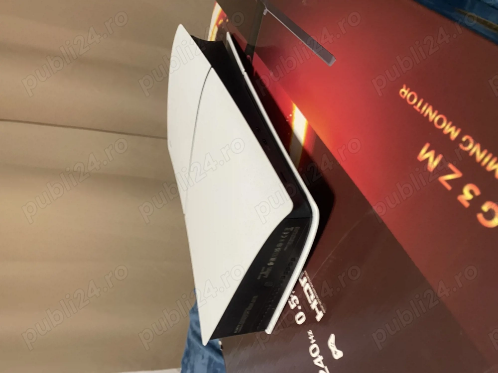 Vând Play Station 5 Digital 