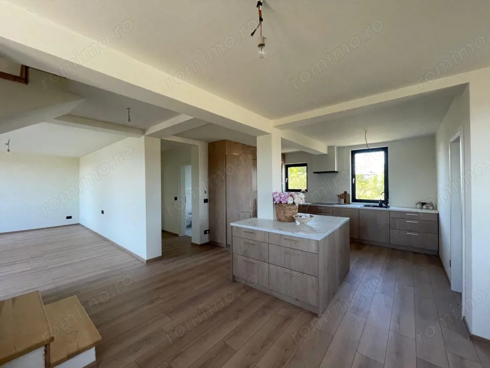 Duplex 6 camere, 400mp teren - Mosnita Noua