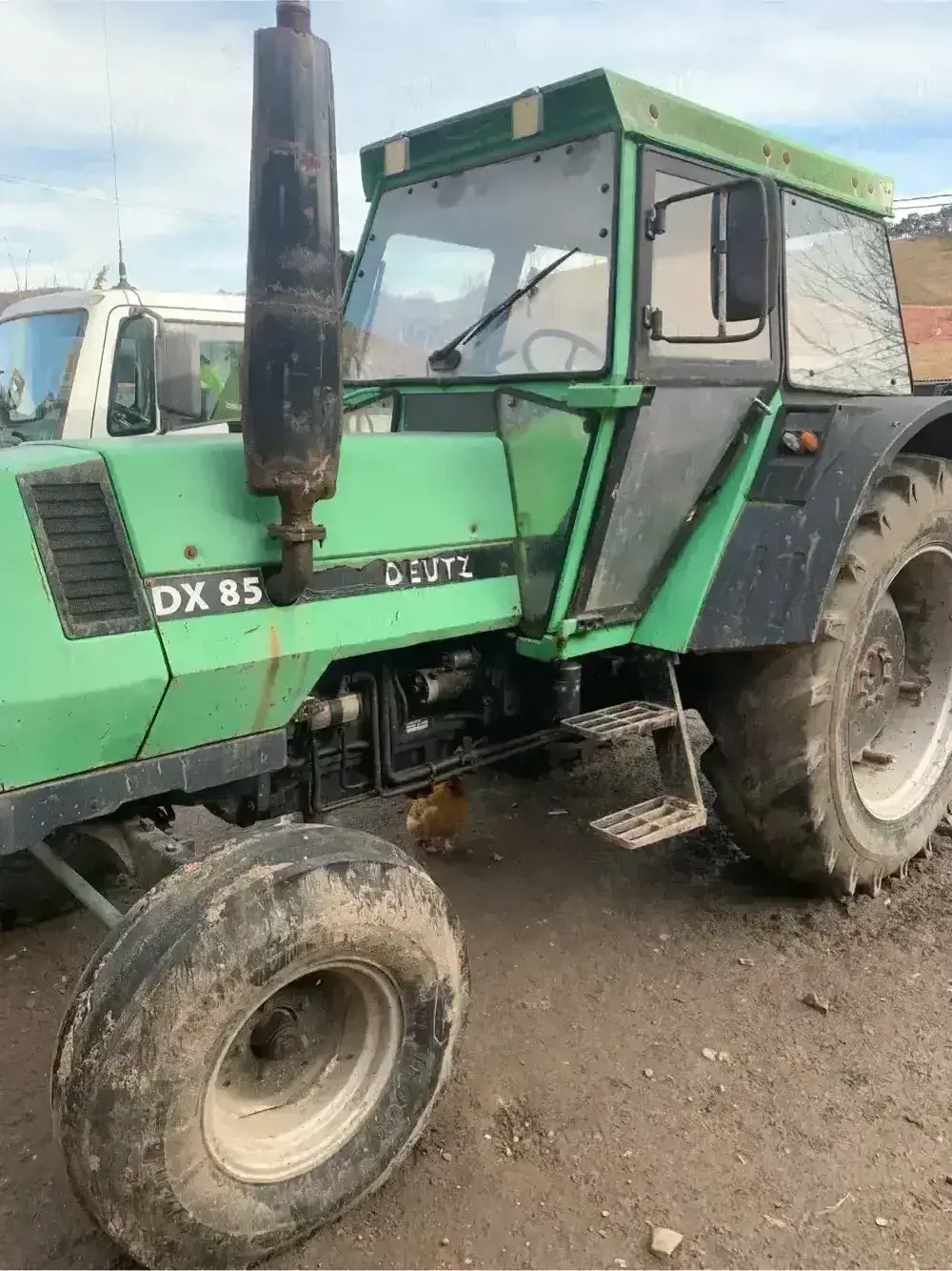 Vand Tractor Deuth 85 cp sau schimb cu unu mai mic de 50 - 60 cp cu cupa