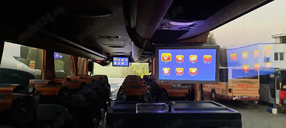 Vând autocar turismo 2004