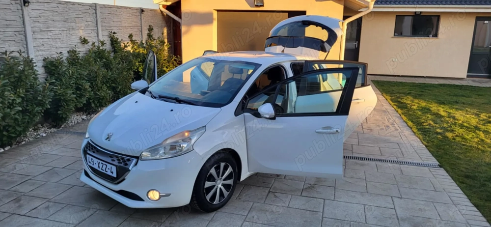 Peugeot 208 
