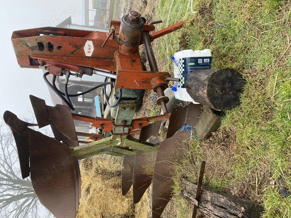 Vând plug reversibil