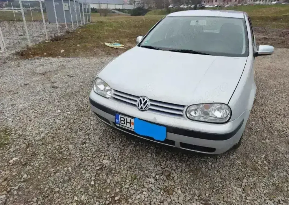 Vând  Golf 4 an 1999