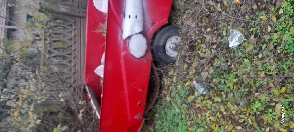 vând semănătoare usturoi, ceapa și mașină de scos usturoi, ceapă, cartofi. 