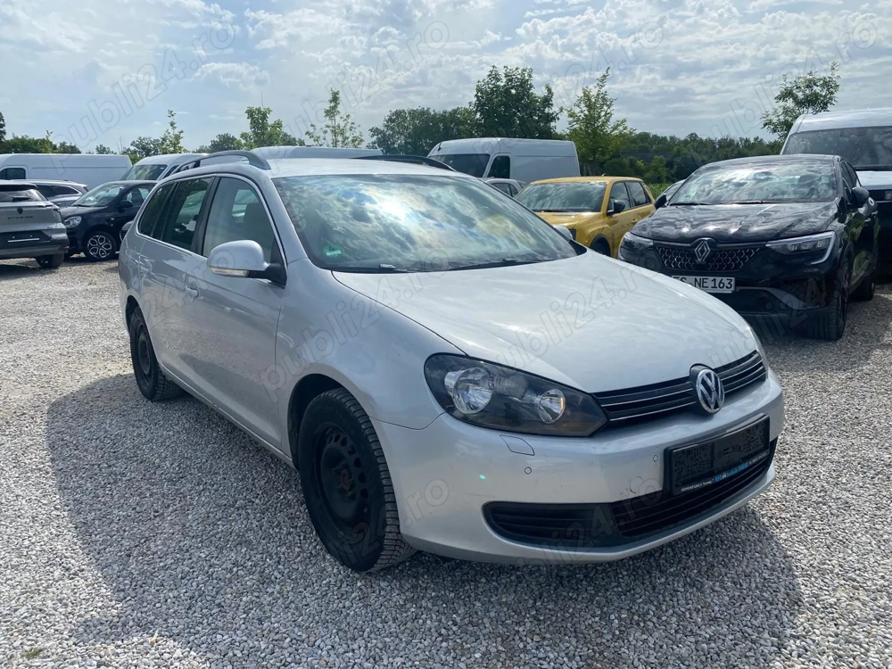 Vand Golf 6, 1.2 benzină 122 cai, 6 trepte*distribuție lant*Clima*Incalzire scaune*Carlig remorcare*