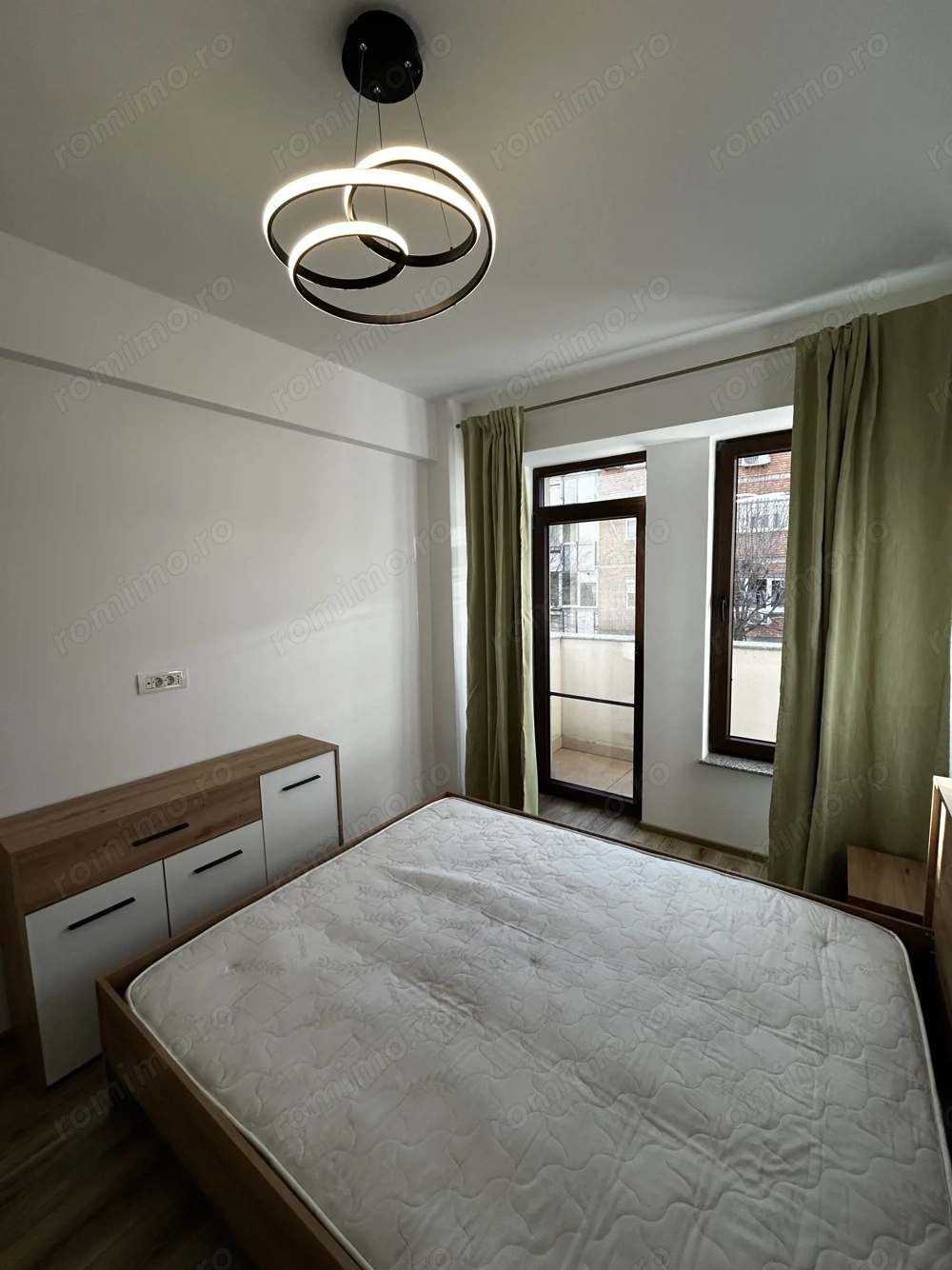 Apartament 3 camere Alfa de inchiriat