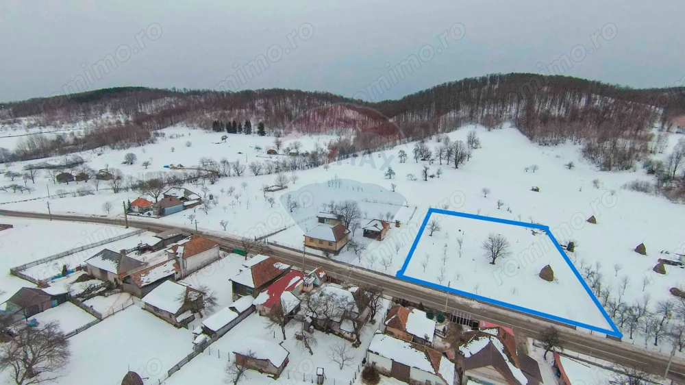 Teren intravilan, de vânzare în Damiș- Bratca pe Strada Principală 274