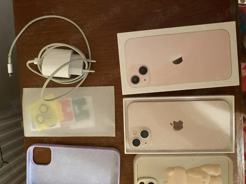 iPhone 13 Roz 128GB de vânzare   ca nou, accesorii incluse