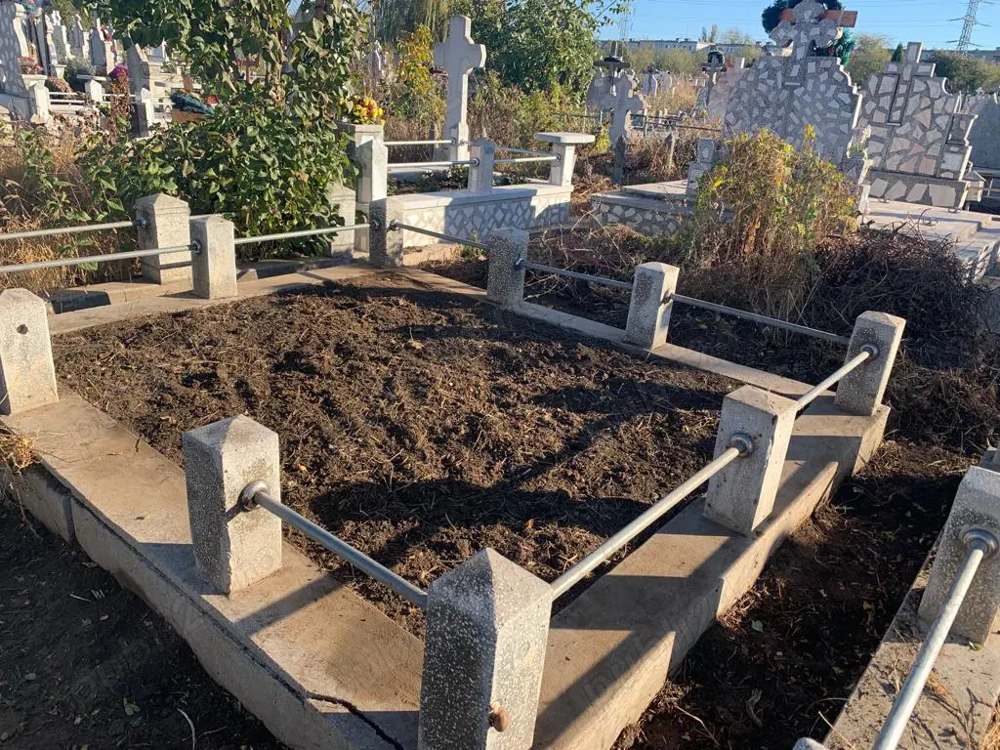 De vânzare 2 locuri de veci in Cimitirul Sf. Lazăr Galați 