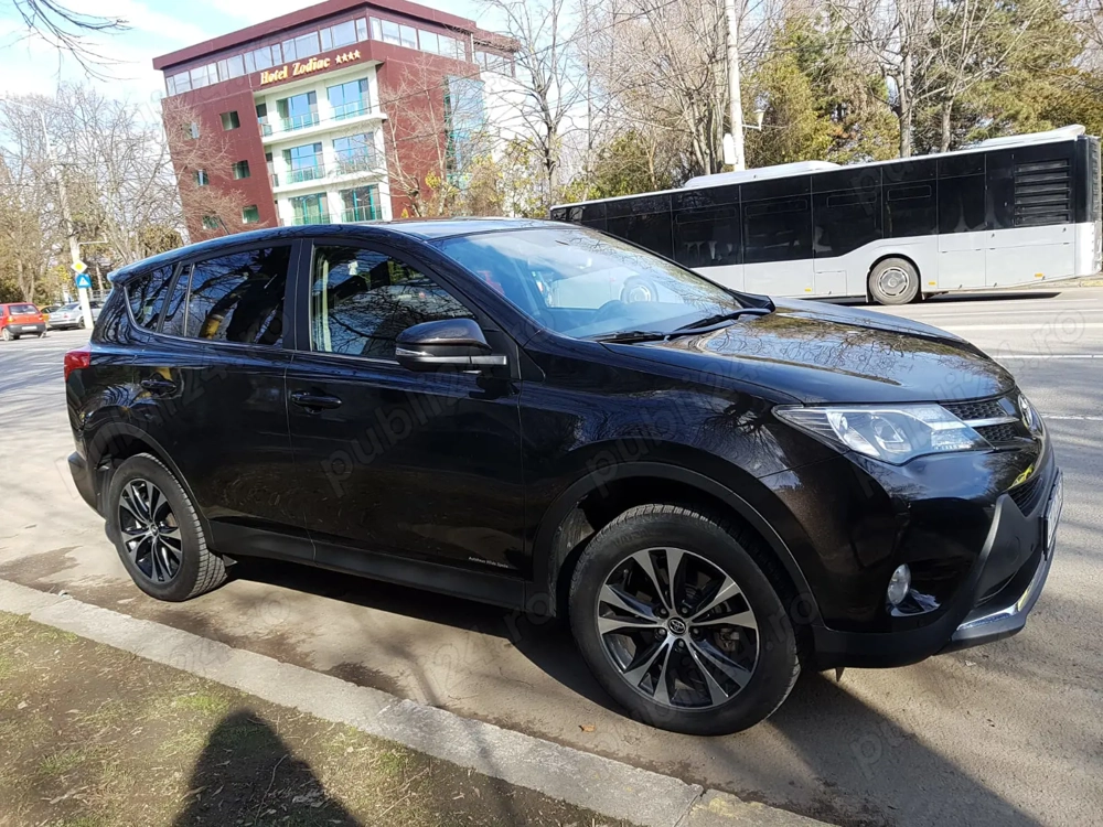 toyota rav 4 2015 2.2d4d 4x4 manuala  150cp 170 mii km reali