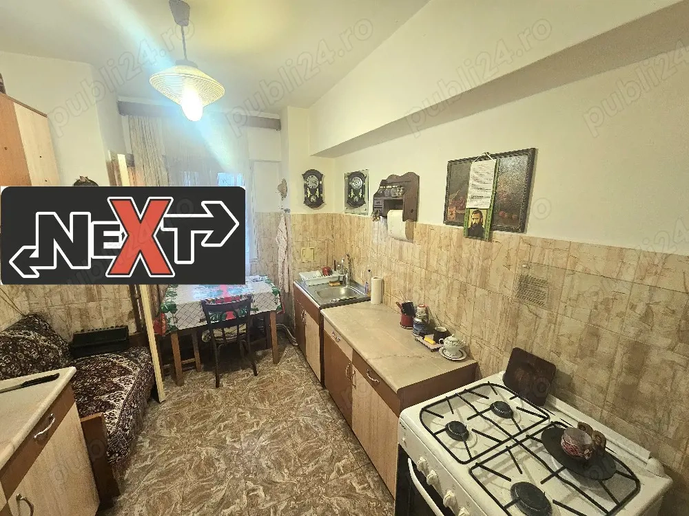 Apartament cu 3 camere etaj 1 precista