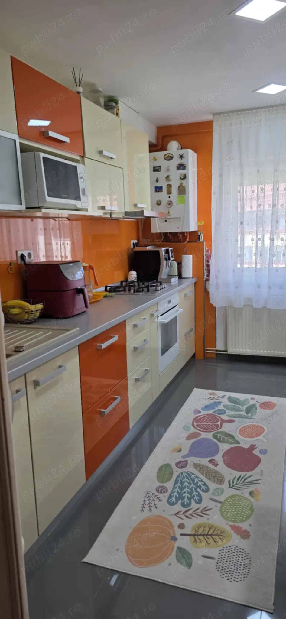 Vând apartament 3 camere