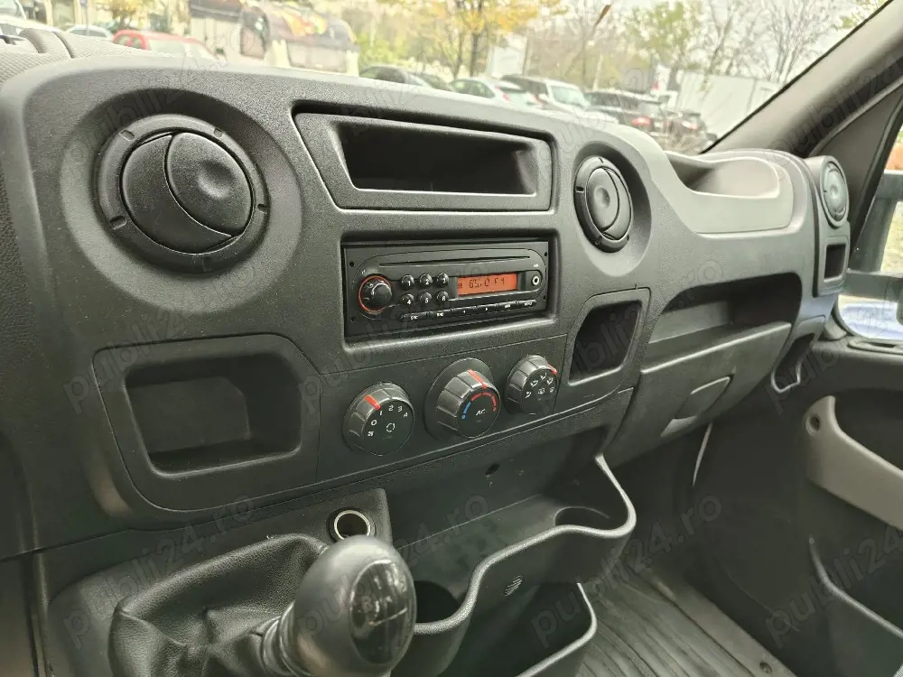 Vand basculabila trilateral