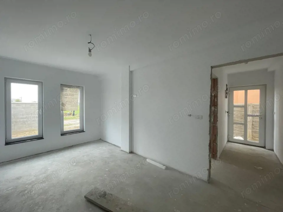 Duplex 5 camere, 112mp utili, 232mp teren - Mosnita Noua