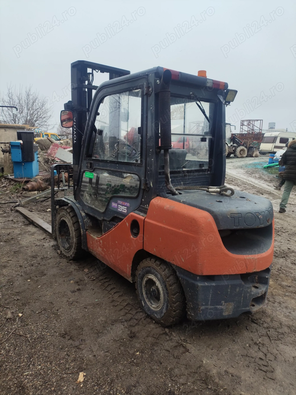 Motostivuitor Toyota Tonero 35