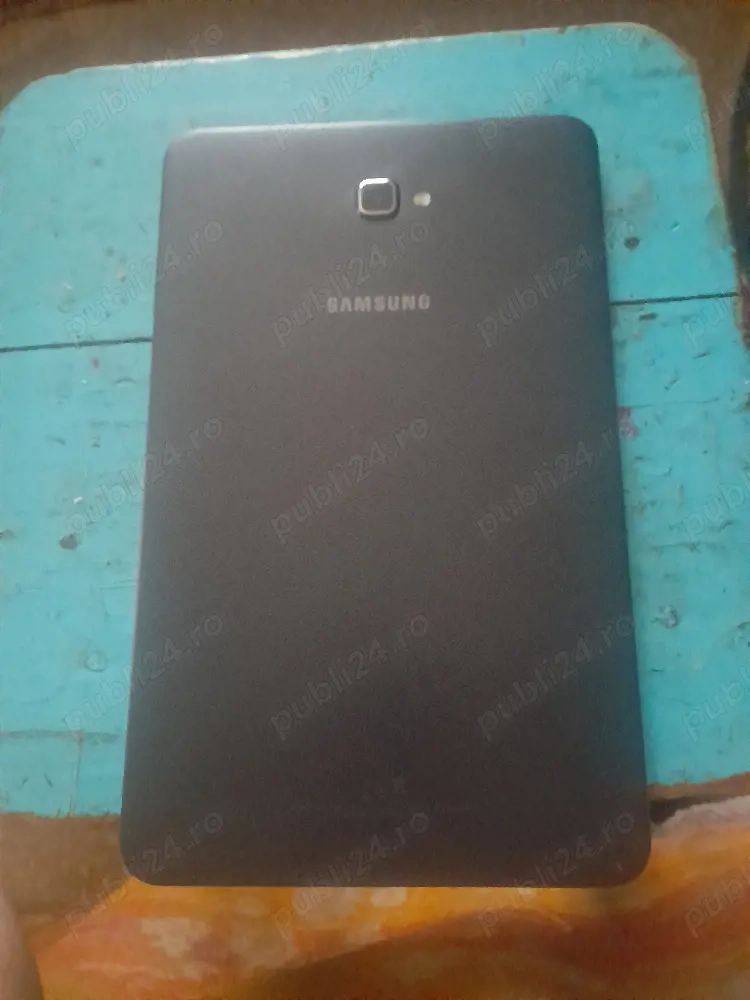 Tabletă pentru piese 