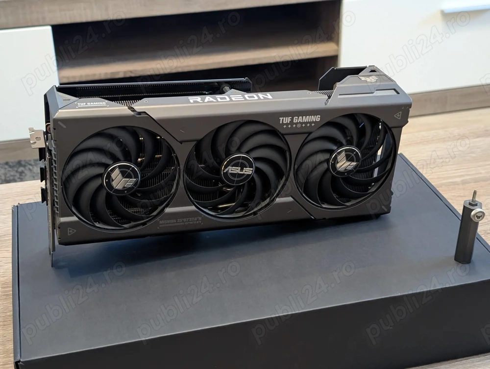 Placa Video ASUS Radeon RX 7800 XT TUF Gaming OC 16GB GDDR6 256-bit