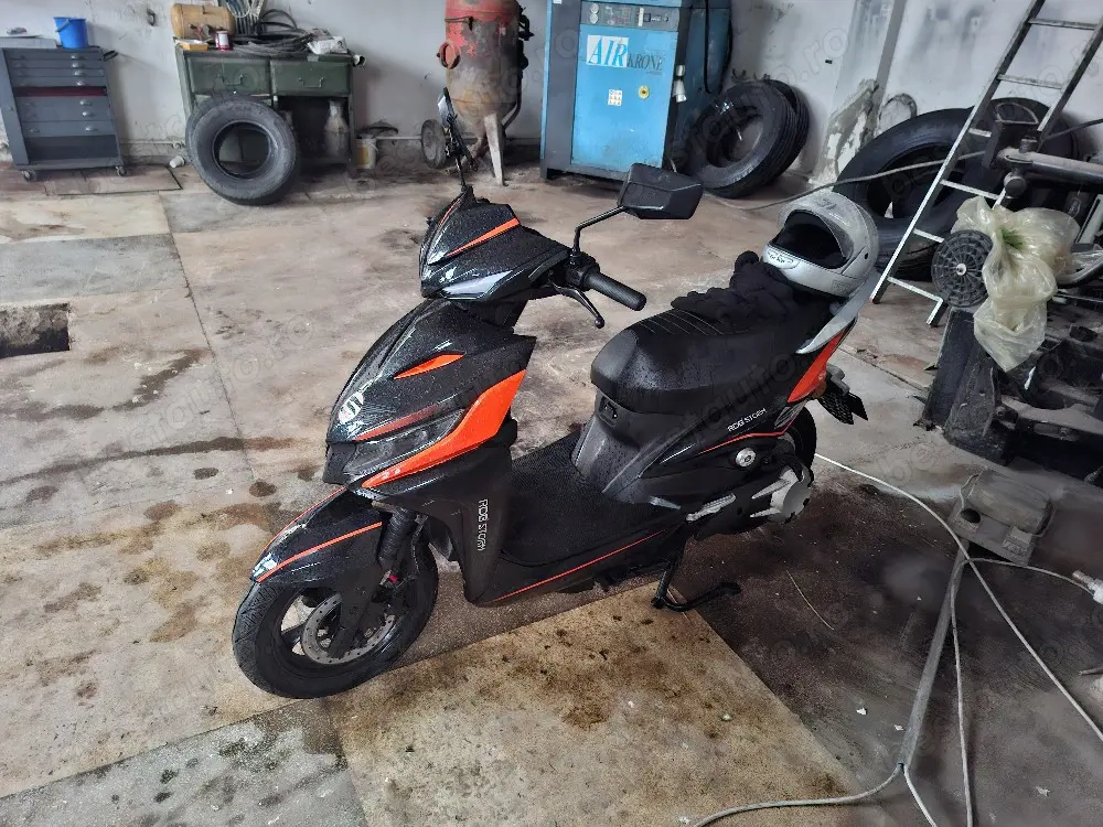 Vand scuter Rdb Storm 