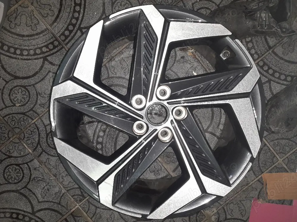 3 buc jante hyundai  tucson  19