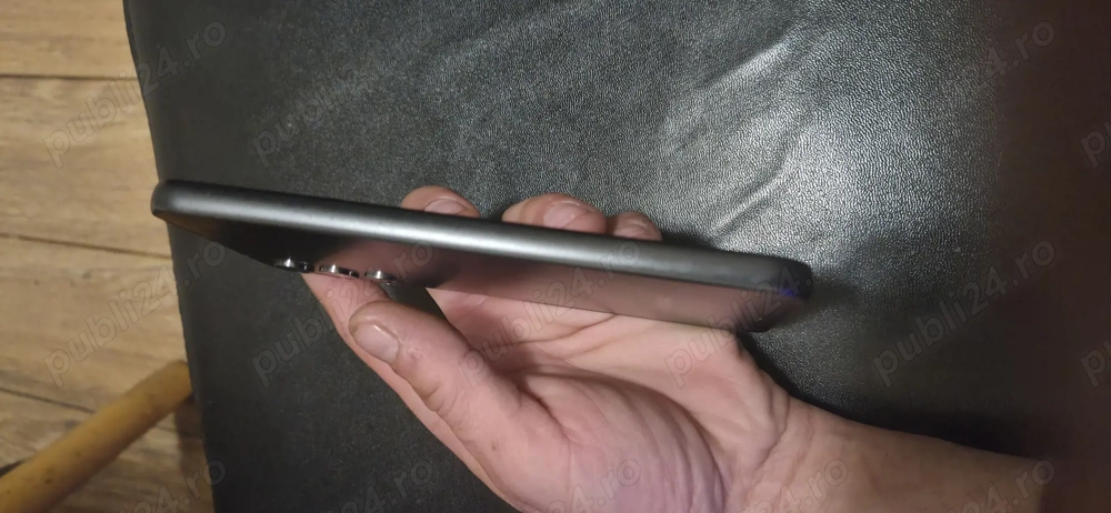 Vând Samsung  A 34 în stare bună.