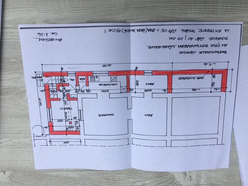 Baiat serios execut lucrari constructi