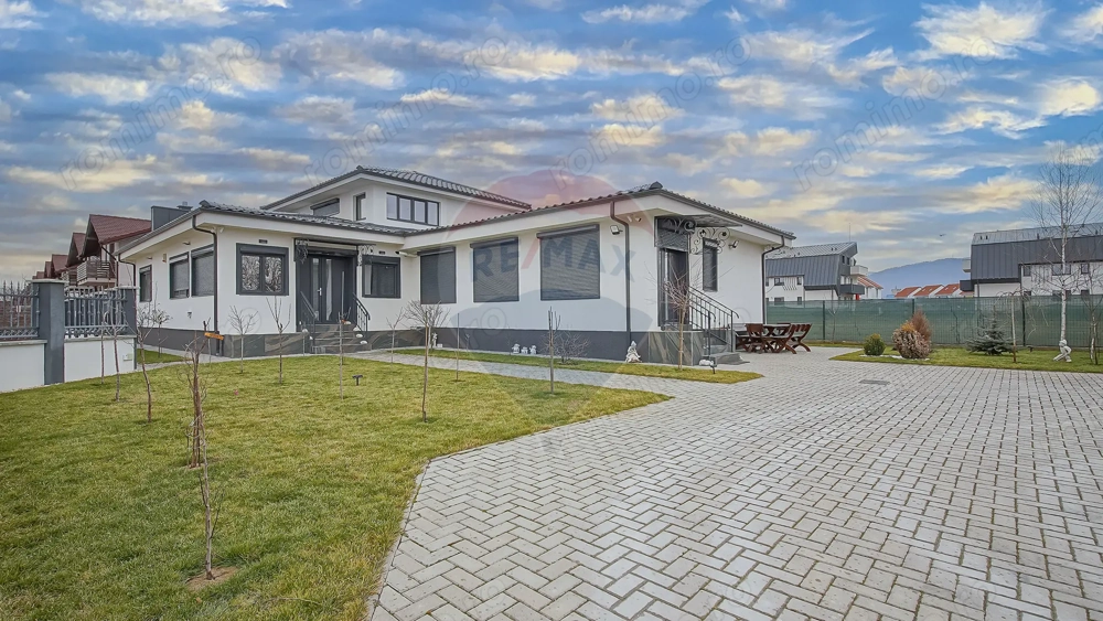 Casă premium cu 270 mp utili, 7 camere ,curte generoasă în Bartolomeu