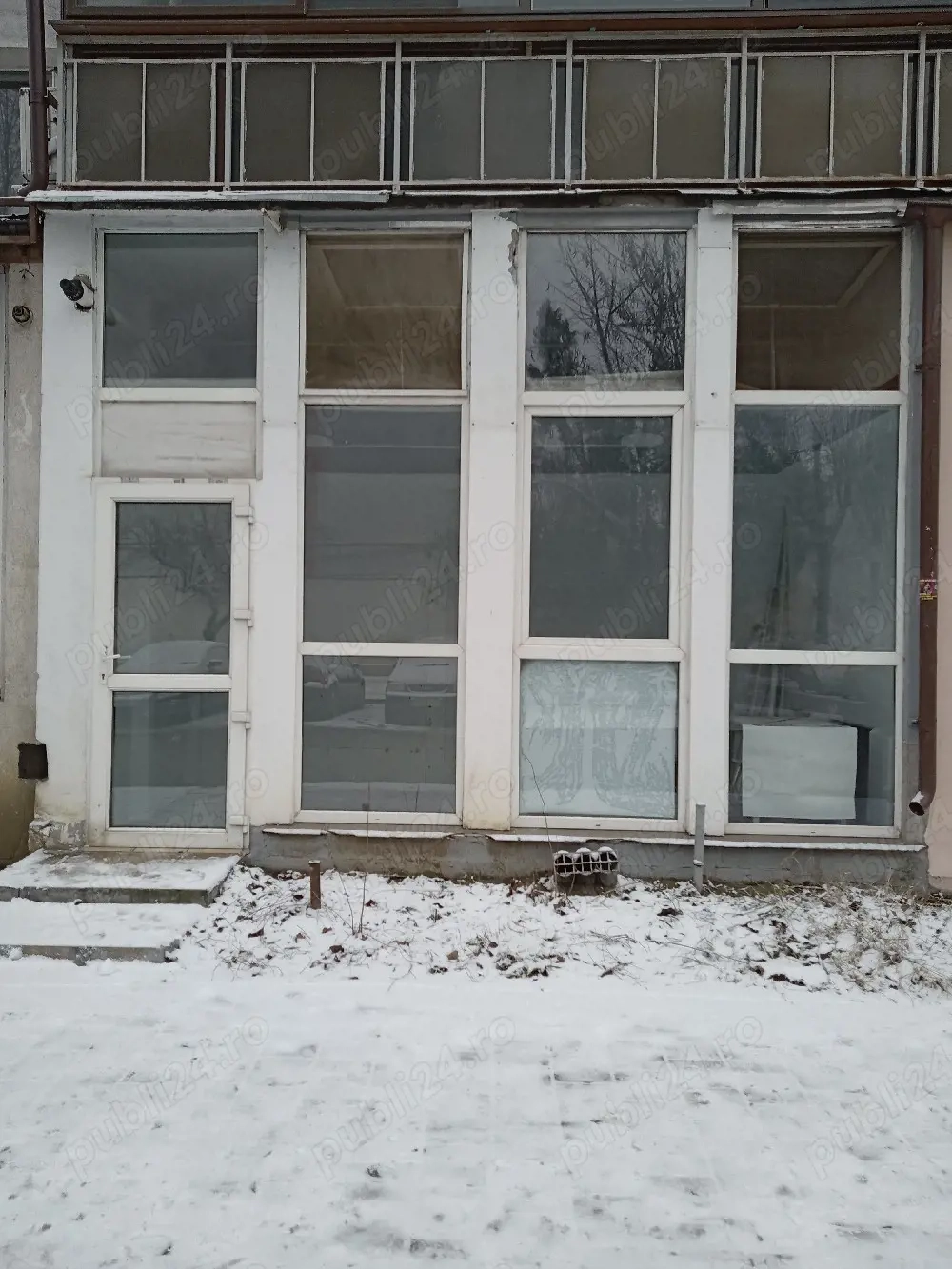 închiriez o croitorie 