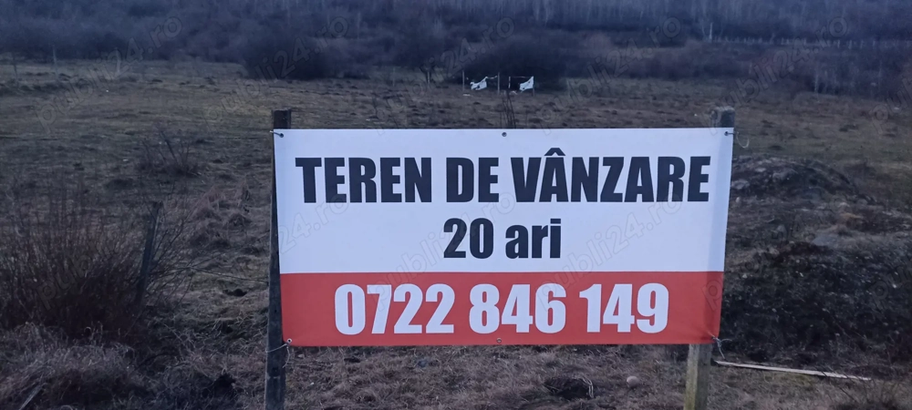 Vând teren 20 ari la drumul național în dreptul intersecției cu Sarata