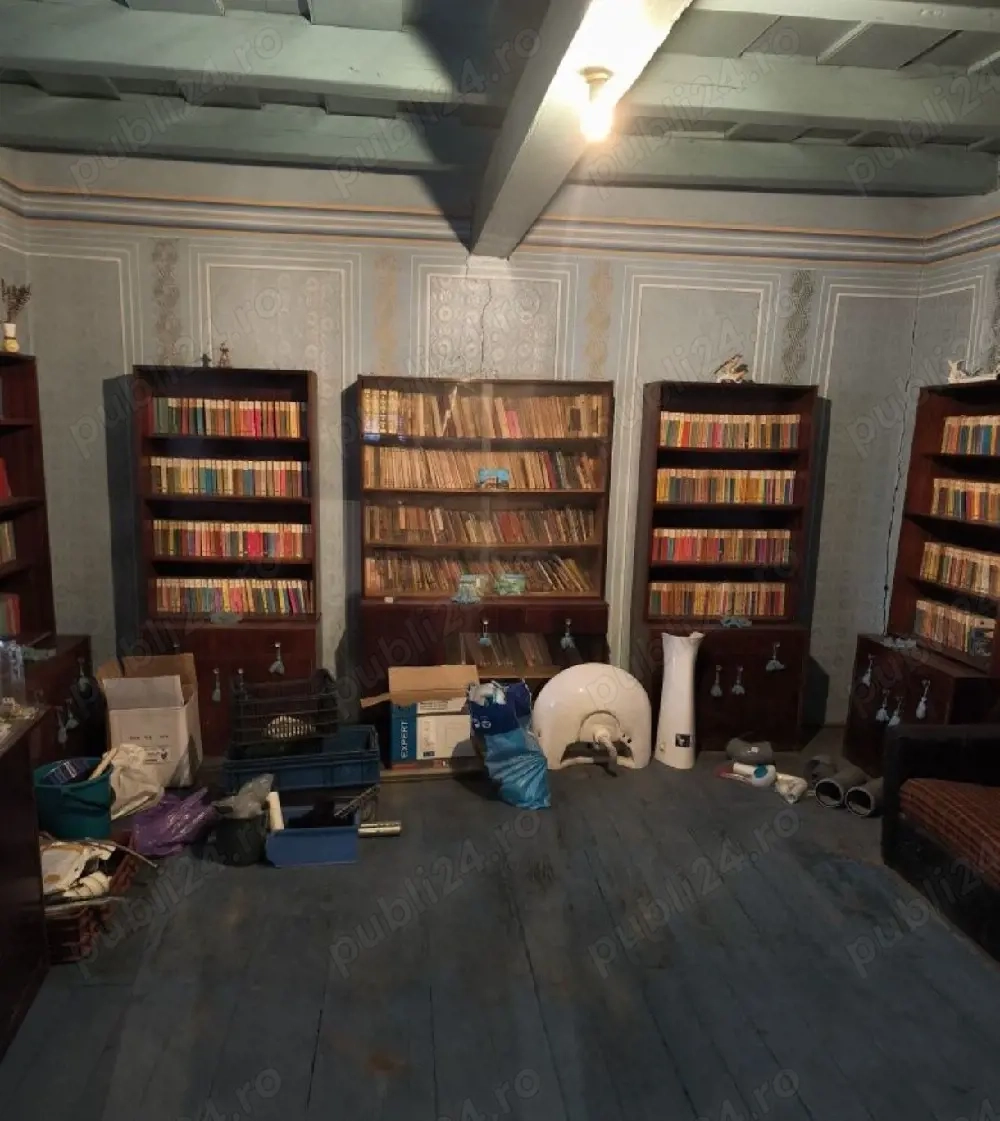 Vand carti de colectie