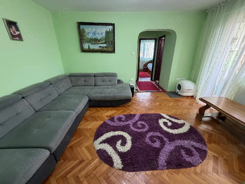 Vand sau schimb  apartament 4 camere cu apartament de 2 camere !