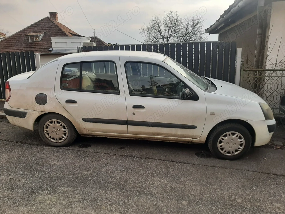 Vand Renault Clio 2005 benzina 