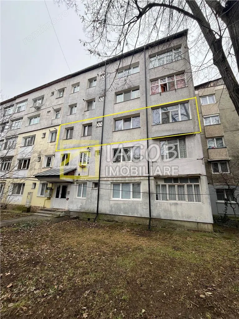 Apartament 3 camere, str. Stadionului, etaj 2