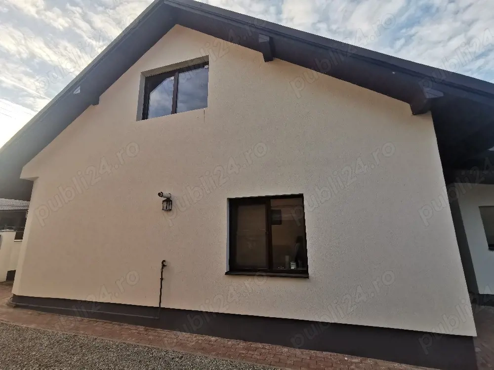 Casa de vânzare în com Panet. Jud Mureș. 