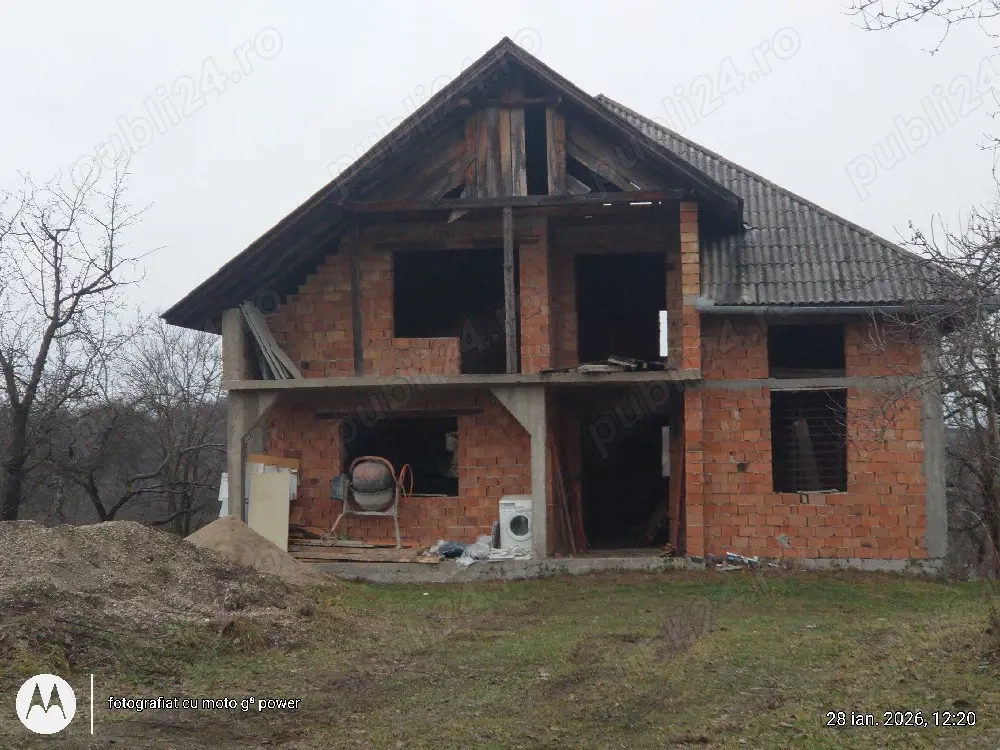 CARBUNARI ! Pentru pensiune locuire  Casa P+M in rosu cu 10 ari teren 