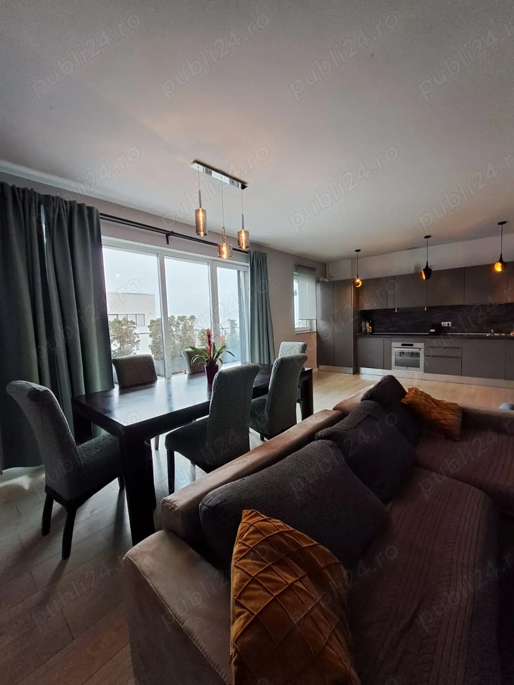 Inchiriez penthouse in Zona Pipera