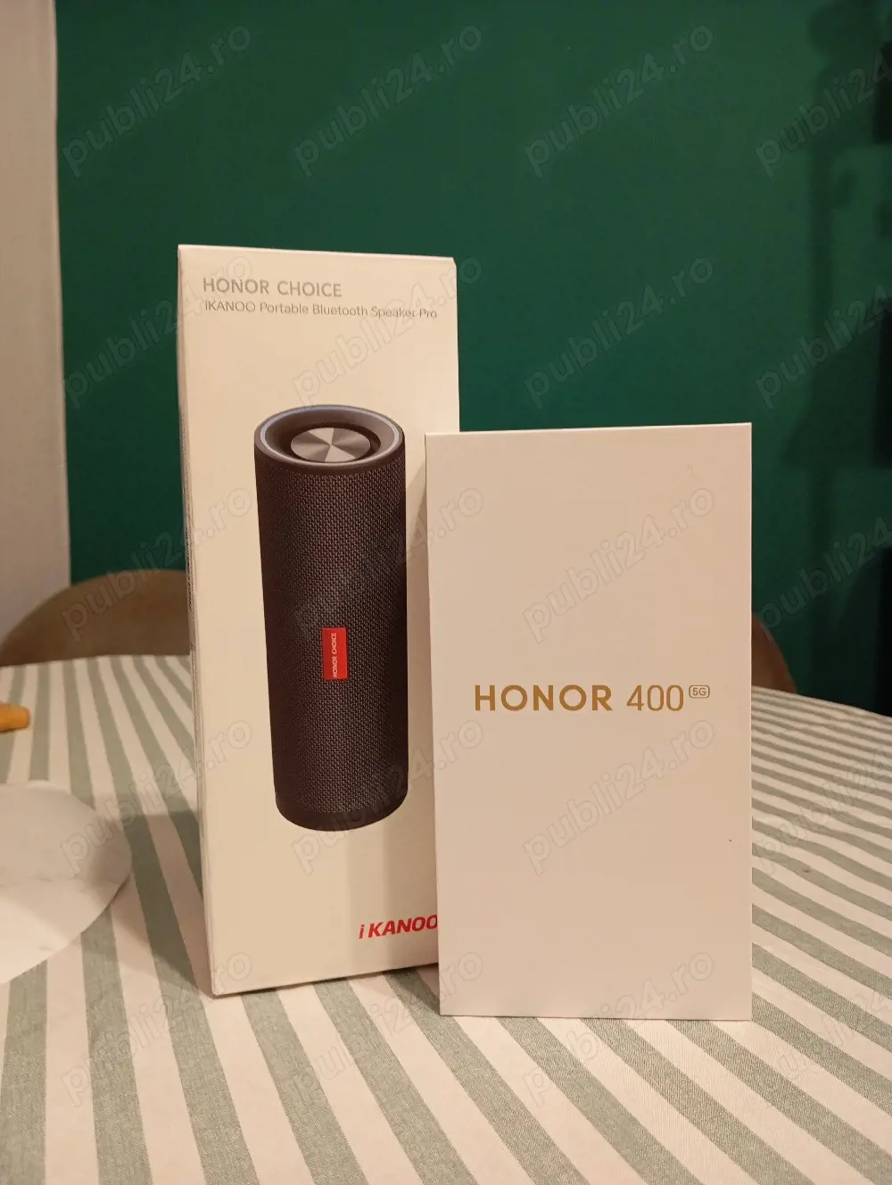 Vand telefon Honor +boxa Honor Portabila .