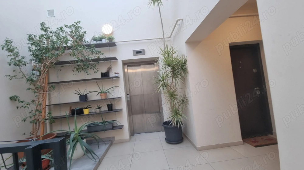 Proprietar Apartament de inchiriat cu 3 camere Zona Soarelui Braytim Lift