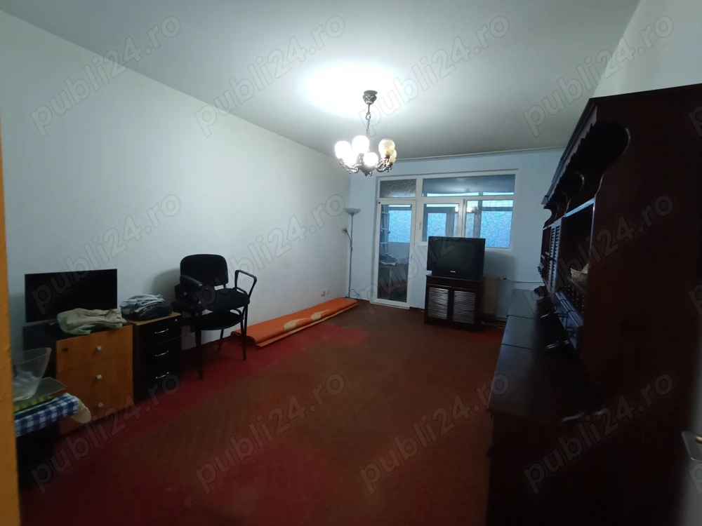 Proprietar vand apartament 3 camere zona Spital Victor Babes Dristor Muncii Baba Novac 