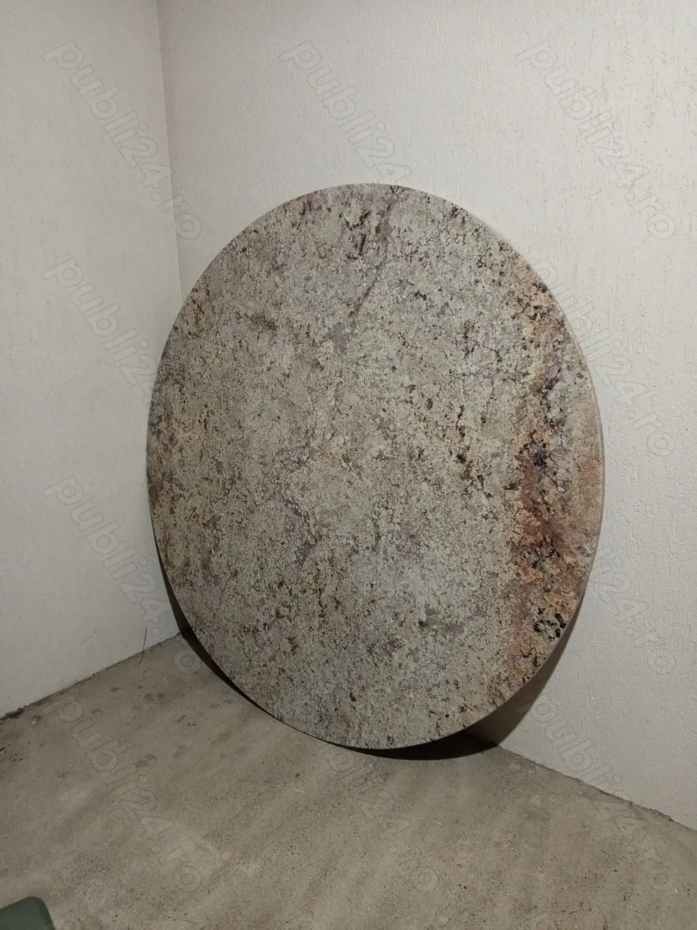 Placă circulară granit 